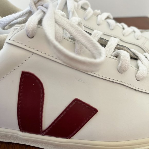 Veja Esplar Low Sneakers - Picture 4 of 15